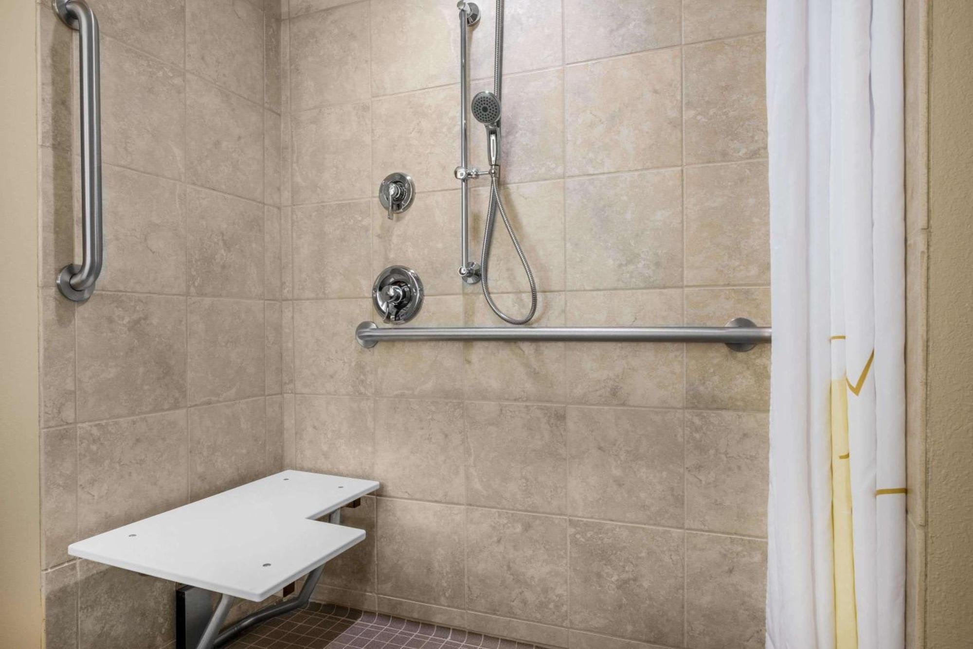Hawthorn Suites By Wyndham Bridgeport Ngoại thất bức ảnh